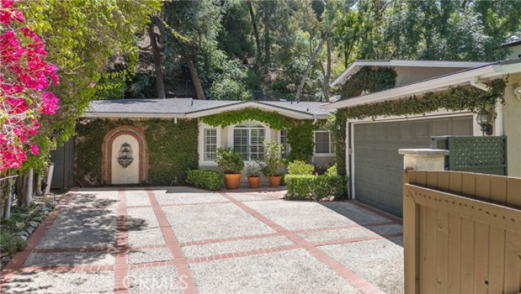 4 Bed Home for Sale in Encino, California