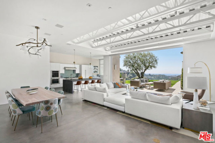 5 Bed Home for Sale in Pacific Palisades, California