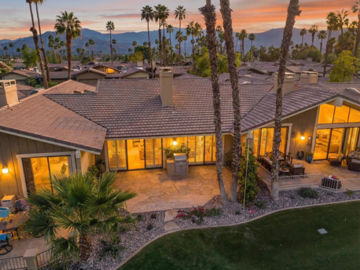 Residential Home in East Palm Desert