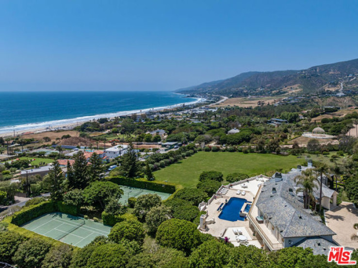 8 Bed Home for Sale in Malibu, California