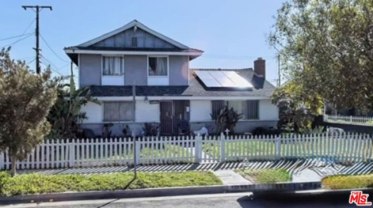 4 Bed Home for Sale in Los Angeles, California
