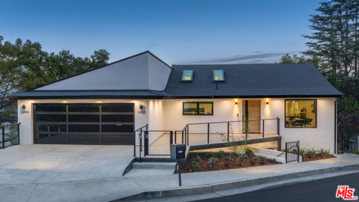 5 Bed Home for Sale in Studio City, California