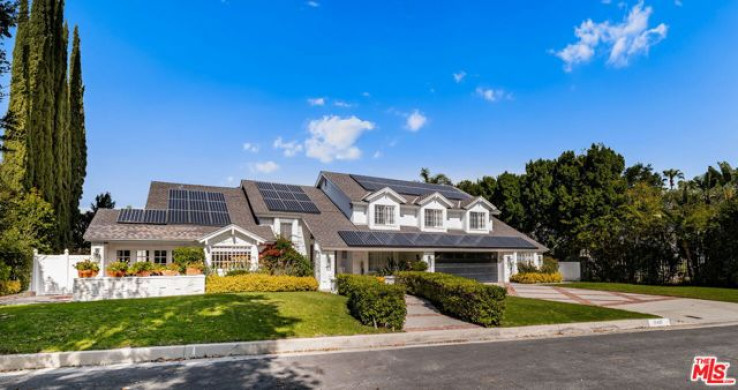 6 Bed Home for Sale in Encino, California