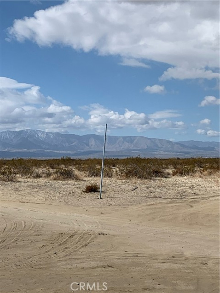 Land in Palmdale