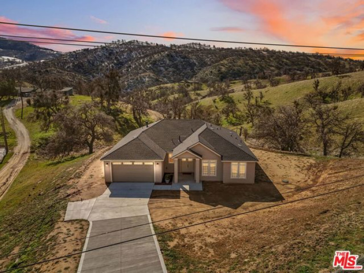 3 Bed Home for Sale in Tehachapi, California