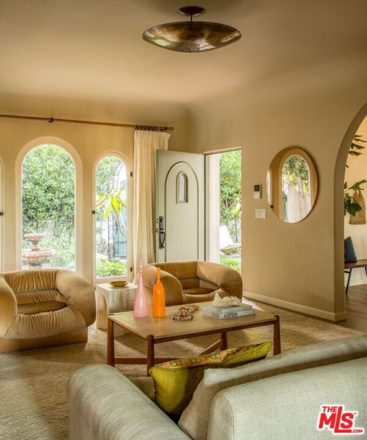 5 Bed Home for Sale in Los Angeles, California