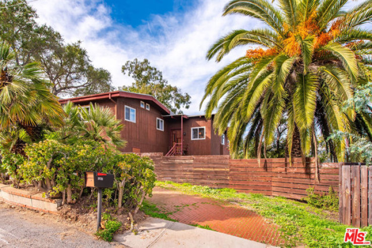 2 Bed Home for Sale in Topanga, California