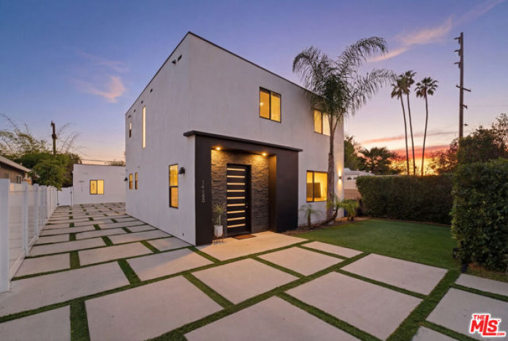 6 Bed Home for Sale in Sherman Oaks, California