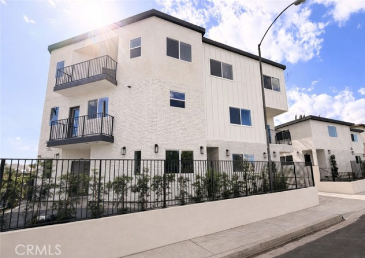  Income Home for Sale in Los Angeles, California