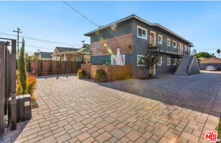  Income Home for Sale in Los Angeles, California