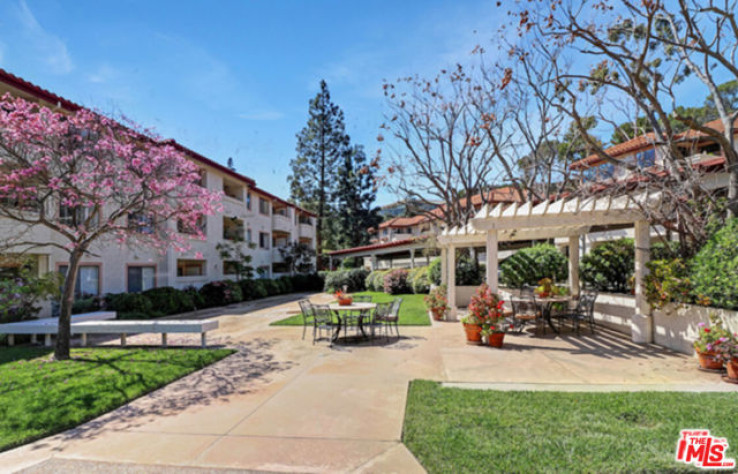1 Bed Home for Sale in Pacific Palisades, California