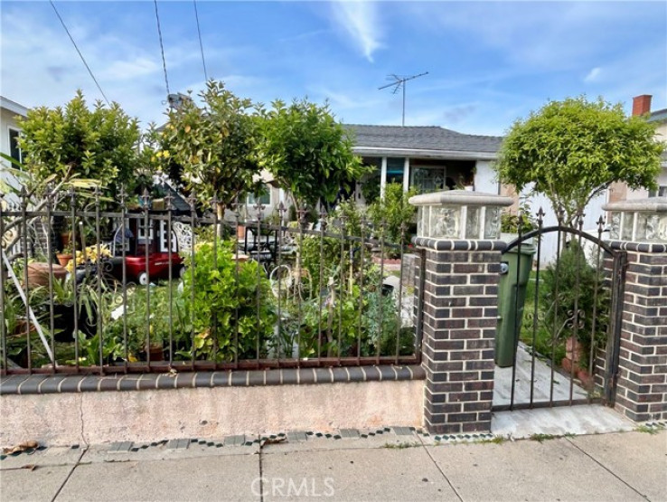  Income Home for Sale in Hawthorne, California