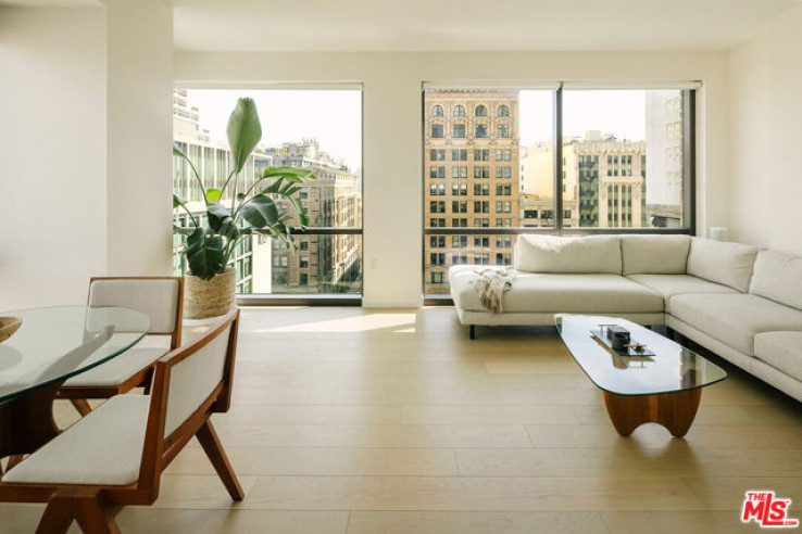 1 Bed Home for Sale in Los Angeles, California