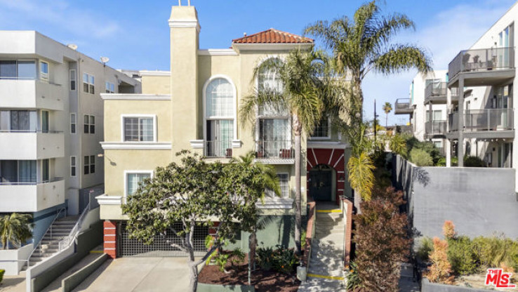  Income Home for Sale in Los Angeles, California