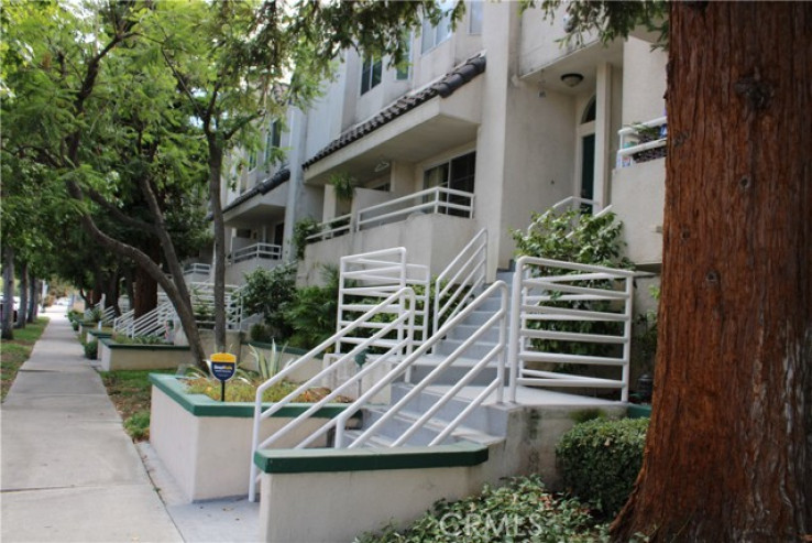 Residential Home in Encino