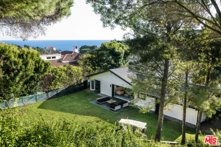 Residential Home in Pacific Palisades