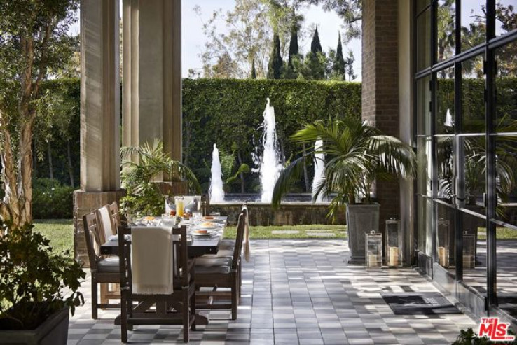 11 Bed Home for Sale in Los Angeles, California
