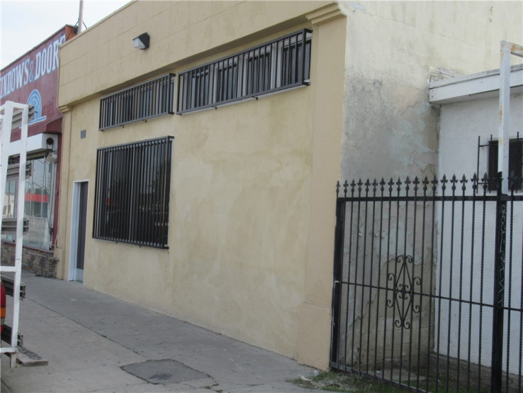  Commercial for Sale in Compton, California