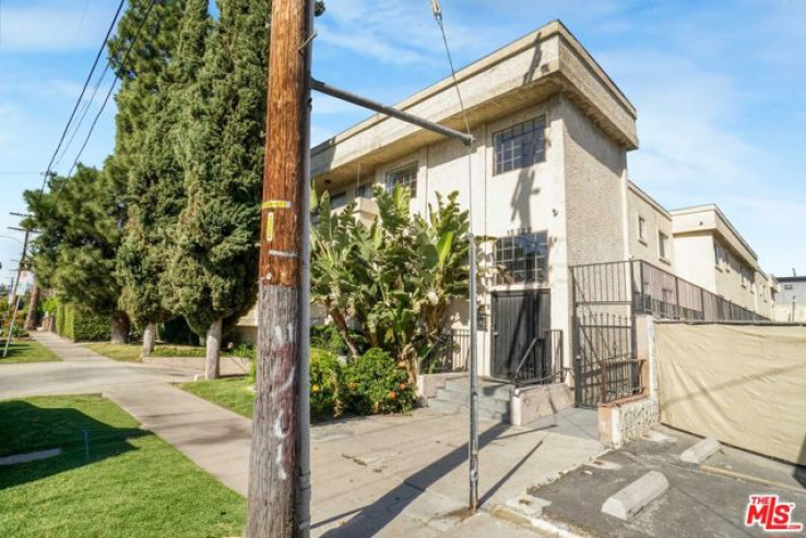  Income Home for Sale in Van Nuys, California