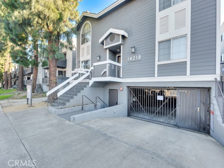  Income Home for Sale in Van Nuys, California