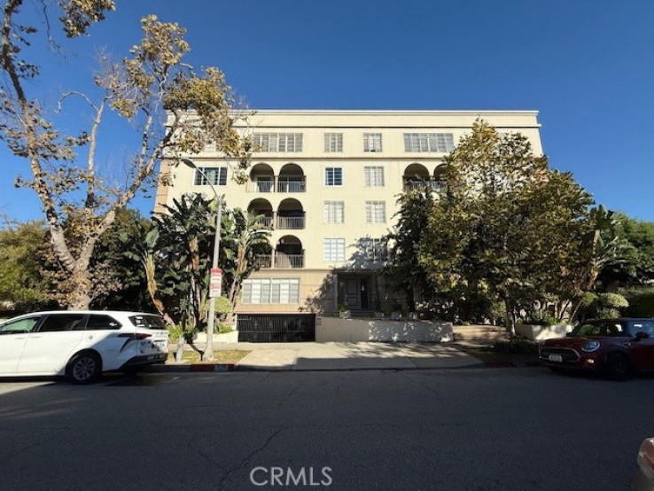 1 Bed Home for Sale in Beverly Hills, California