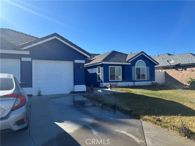 Residential Home in Victorville