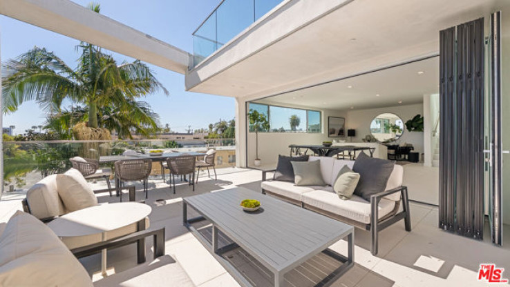 Residential Home in West Hollywood Vicinity