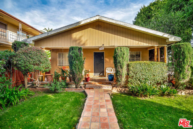 Residential Income in West Hollywood Vicinity