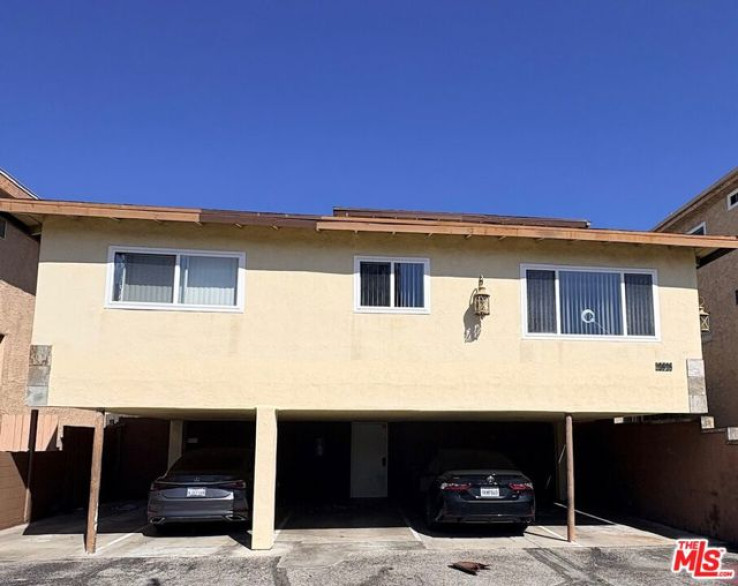  Income Home for Sale in Valley Village, California