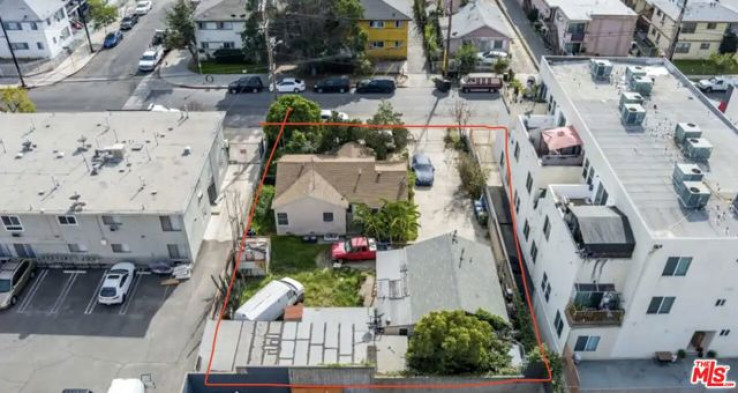 2 Bed Home for Sale in North Hollywood, California