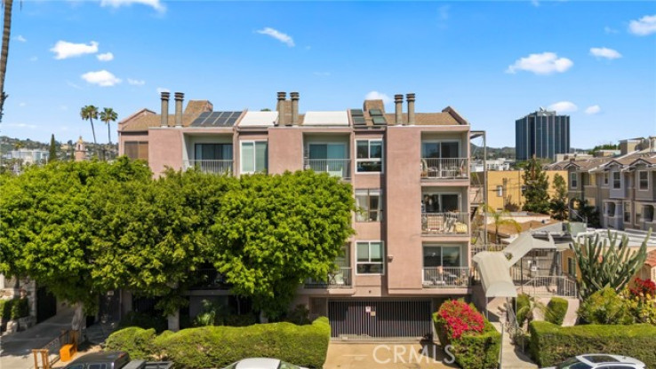 Residential Home in Hollywood