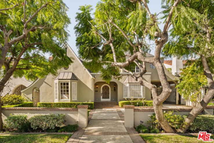 5 Bed Home for Sale in Beverly Hills, California