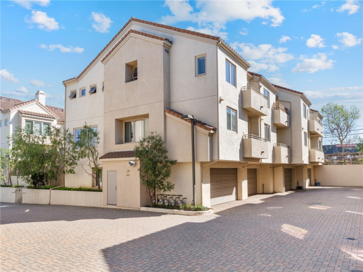 4 Bed Home for Sale in El Segundo, California