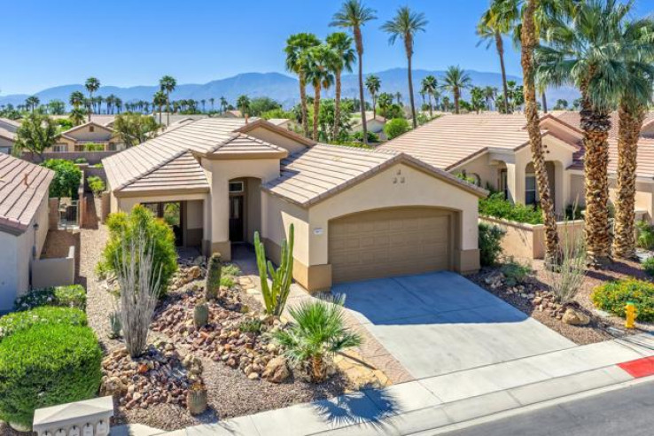 2 Bed Home for Sale in Palm Desert, California