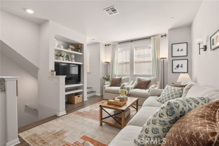 3 Bed Home for Sale in Van Nuys, California
