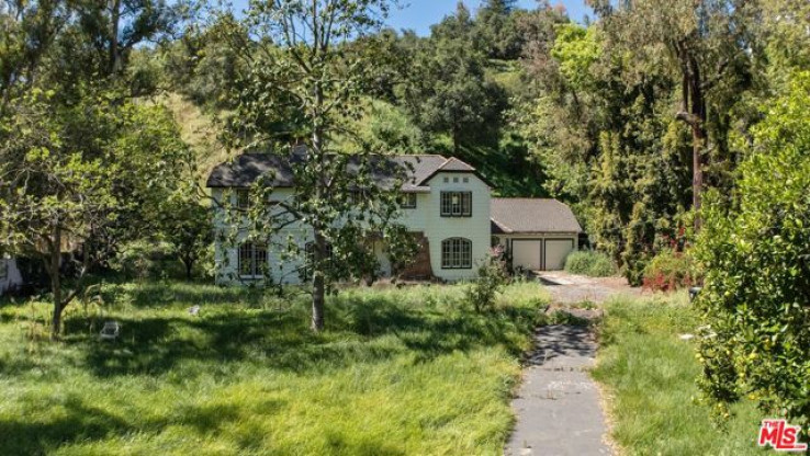 4 Bed Home for Sale in Beverly Hills, California