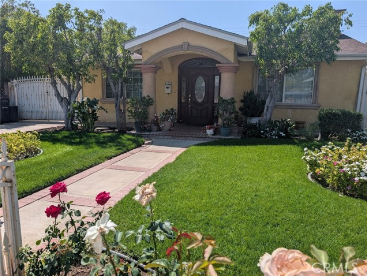 3 Bed Home for Sale in San Fernando, California