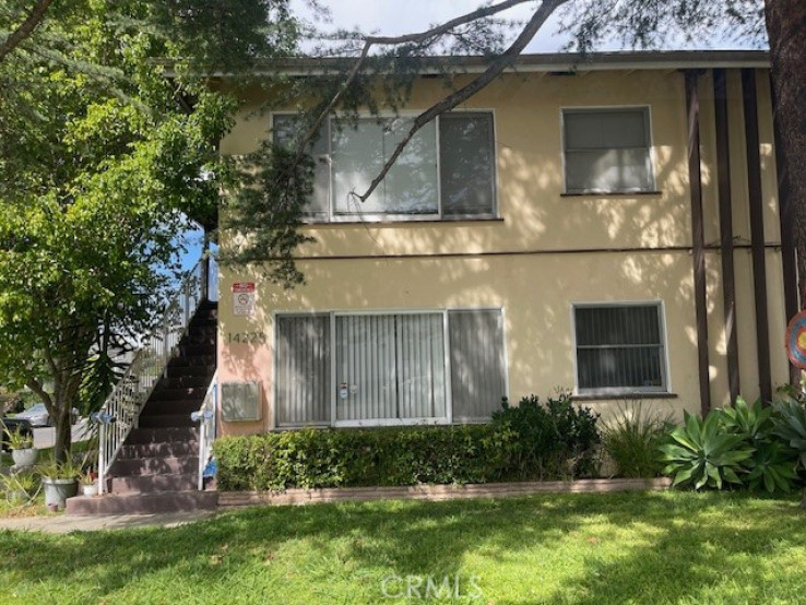 Residential Income in Sherman Oaks