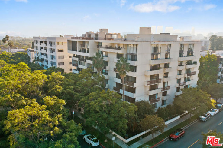2 Bed Home for Sale in Beverly Hills, California