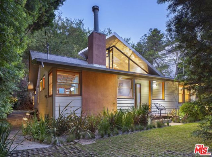 Residential Home in Bel Air - Holmby Hills