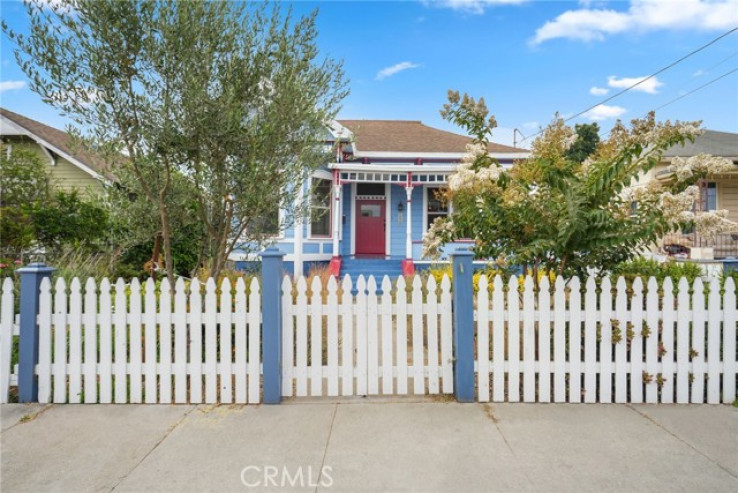 3 Bed Home for Sale in Los Angeles, California