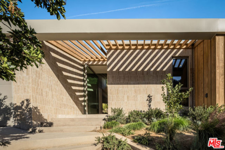 4 Bed Home for Sale in Los Angeles, California