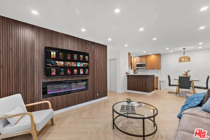 1 Bed Home for Sale in Calabasas, California