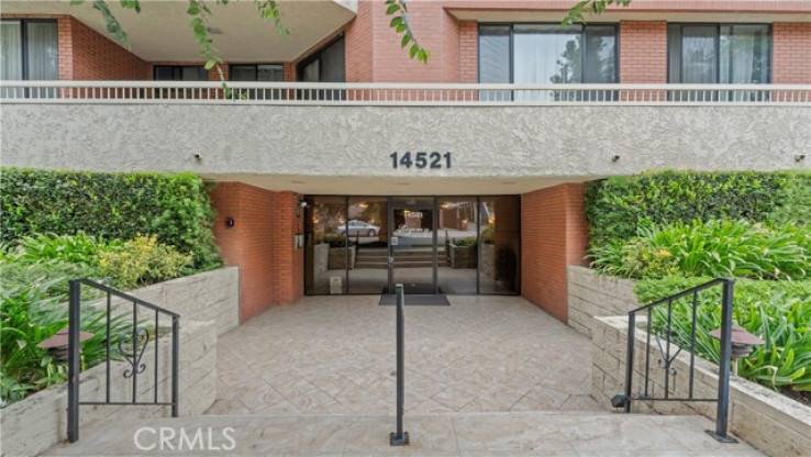 Residential Home in Sherman Oaks