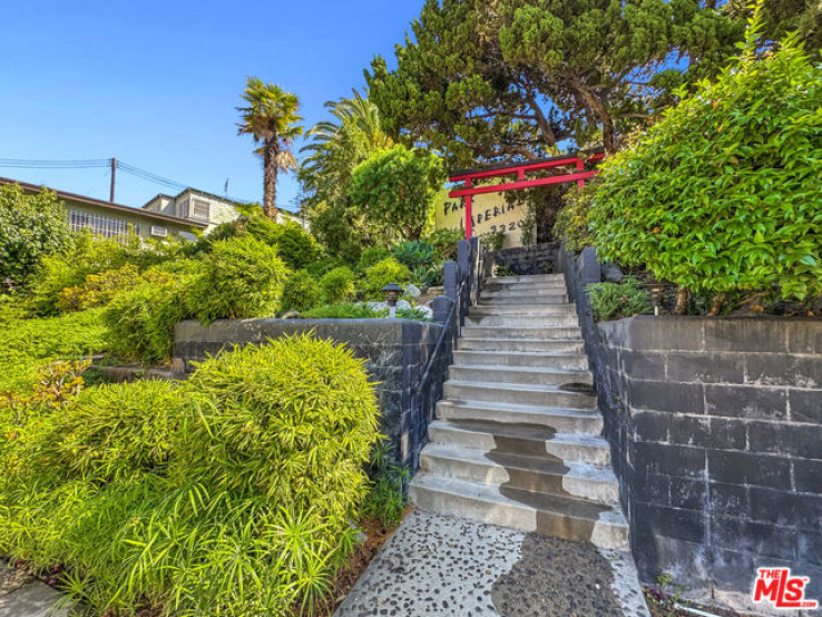 2 Bed Home for Sale in Los Angeles, California