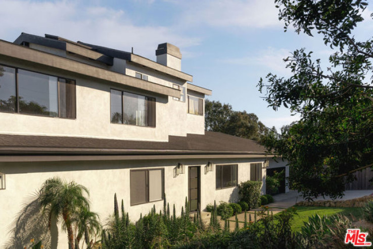 6 Bed Home for Sale in Malibu, California