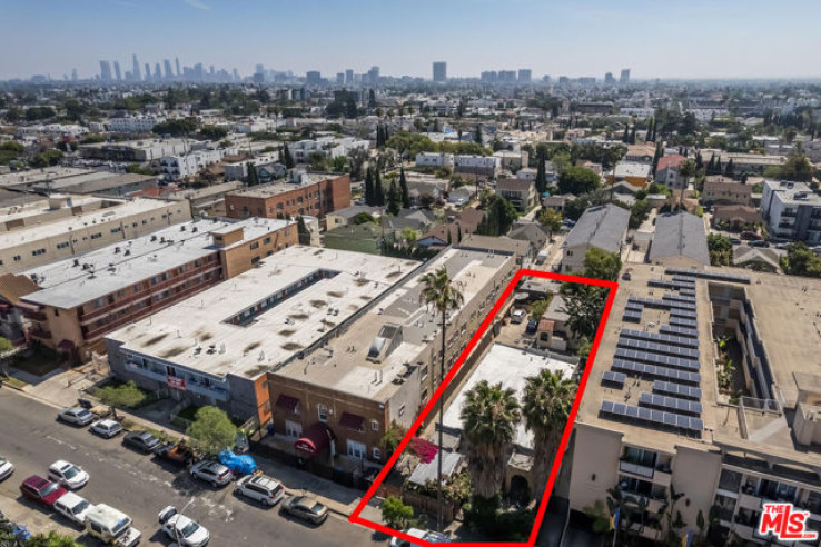 Residential Income in Hollywood