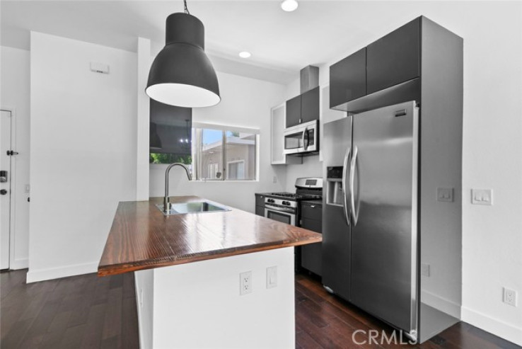 2 Bed Home for Sale in Sherman Oaks, California