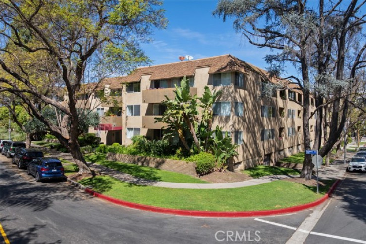 2 Bed Home for Sale in Sherman Oaks, California