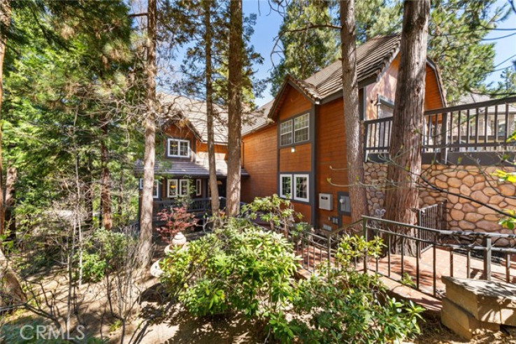 4 Bed Home for Sale in Lake Arrowhead, California